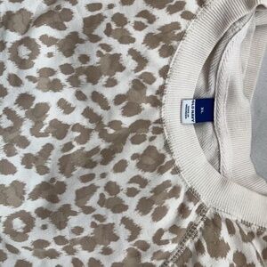 Old Navy Cozy Crew Neck Sweater Thick Cheetah Leopard Animal Print NWT Size XL